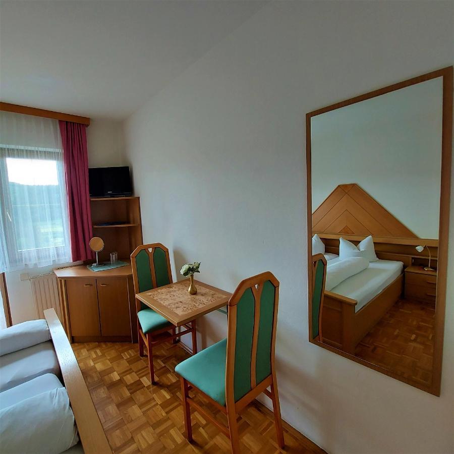 Landgasthof Hasbauer Klein Sankt Paul 外观 照片